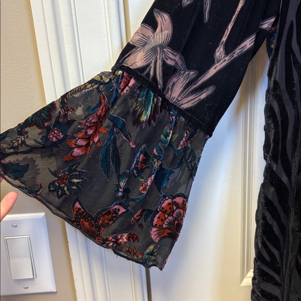 Velvet Kimono Jacket - Picture 3 of 4